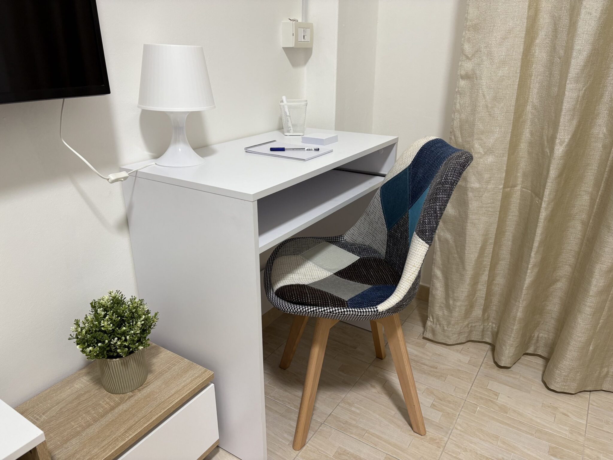 Postazione di lavoro dedicata nell'appartamento